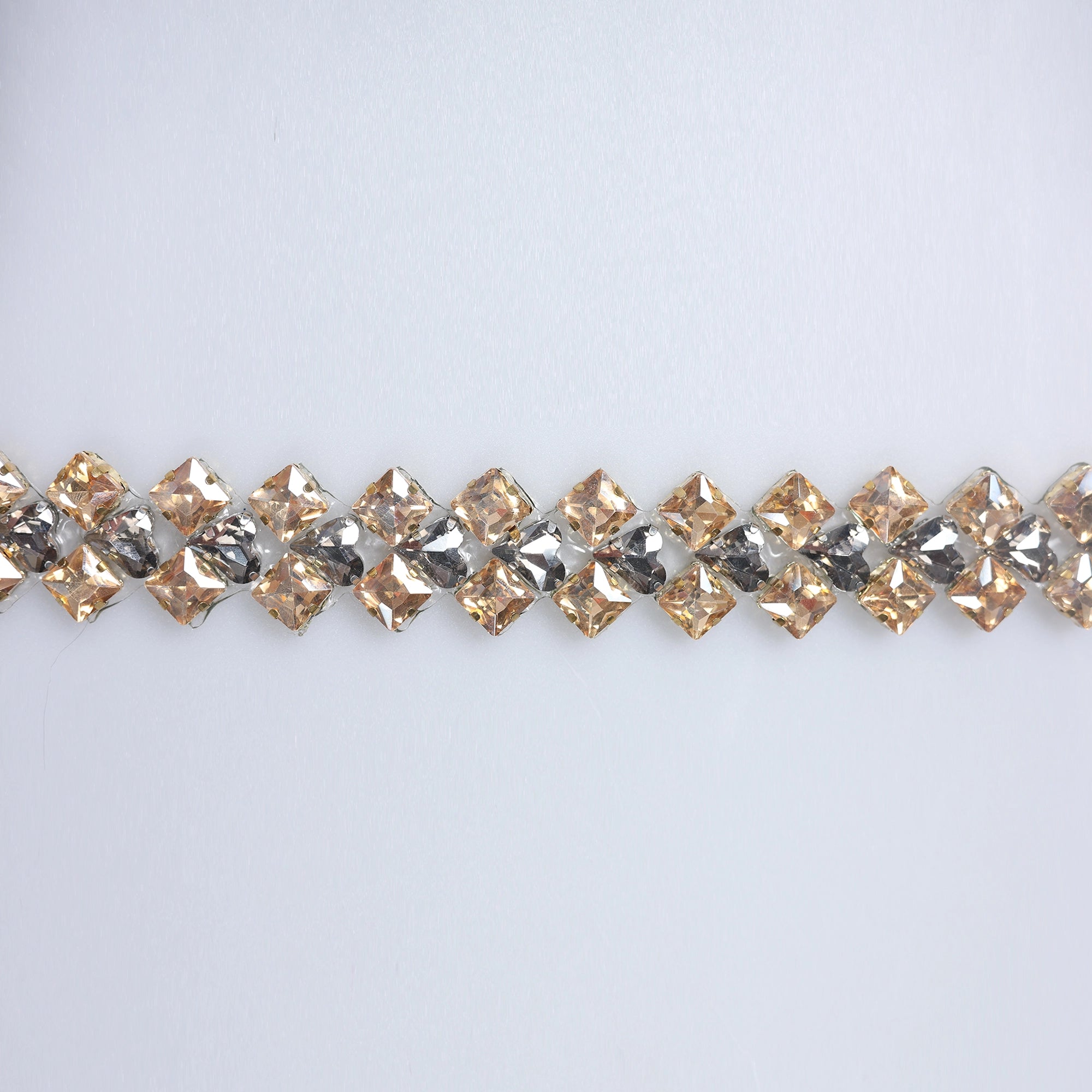 Banda cu strasuri M23 - Ahura