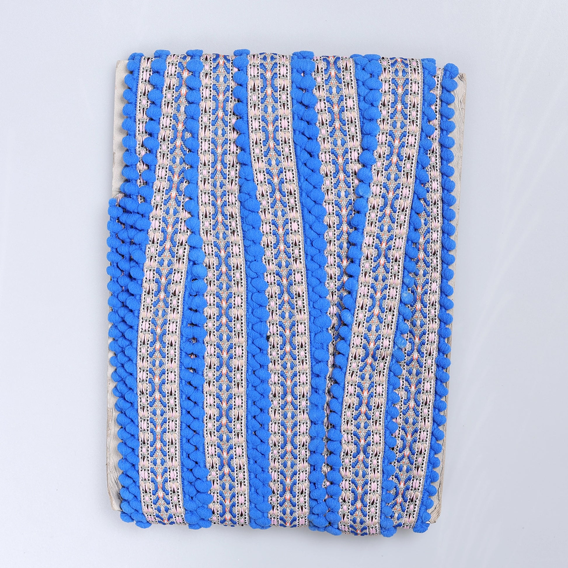 Bandă decorativă brodată 4 cm albastru