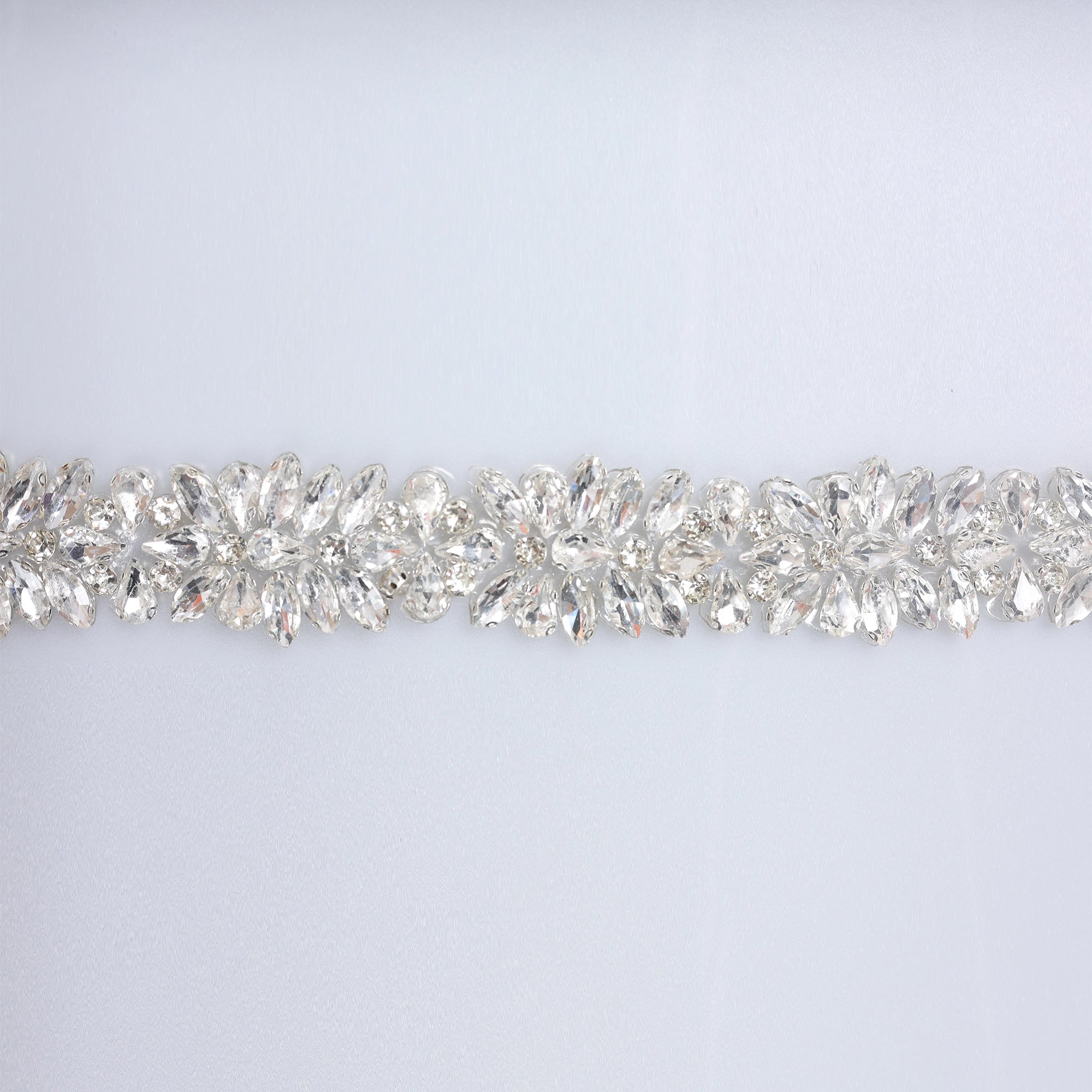 Banda cu strasuri M24 - Ahura