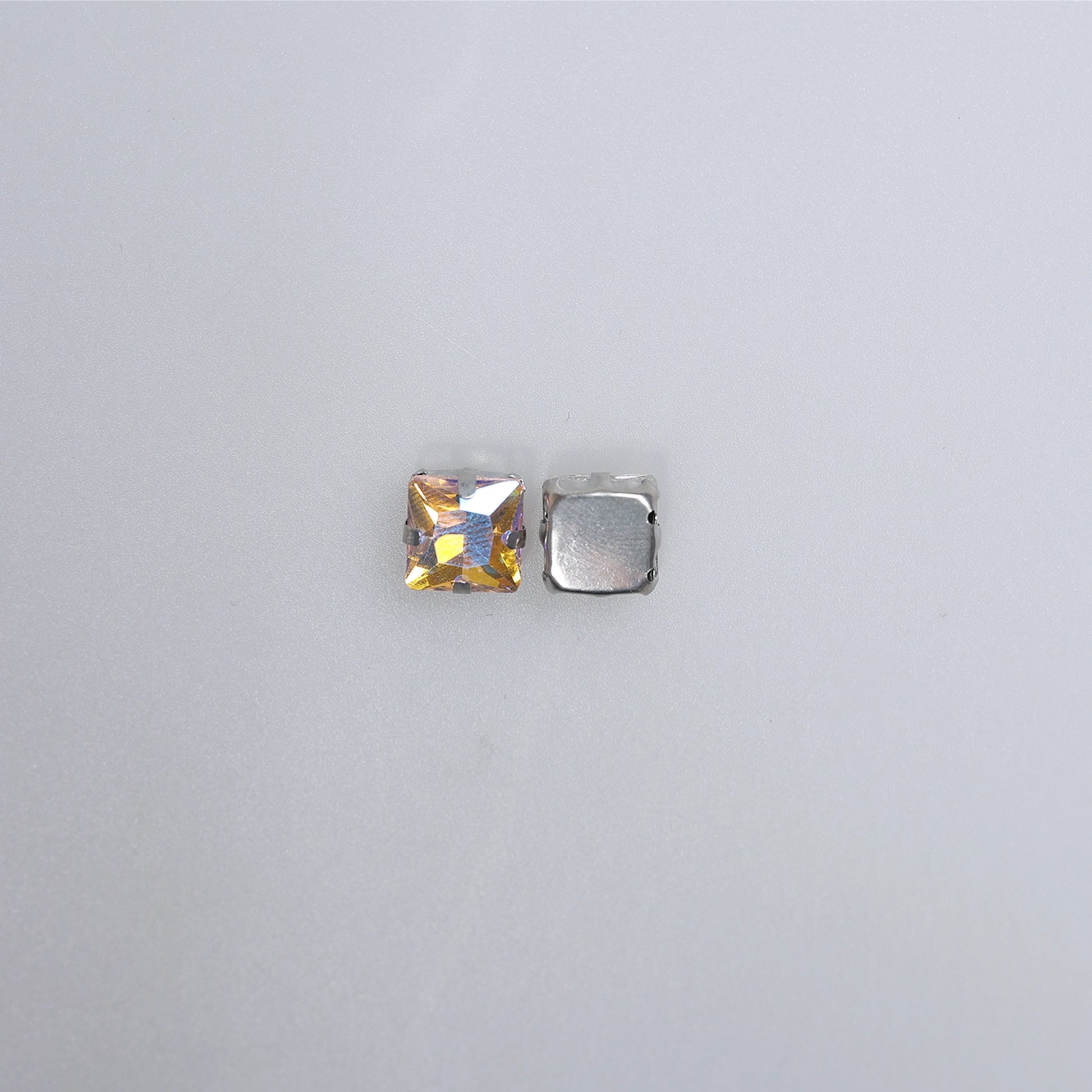 Piatră pentru cusut tip lacrimă 1x1 cm - Ahura