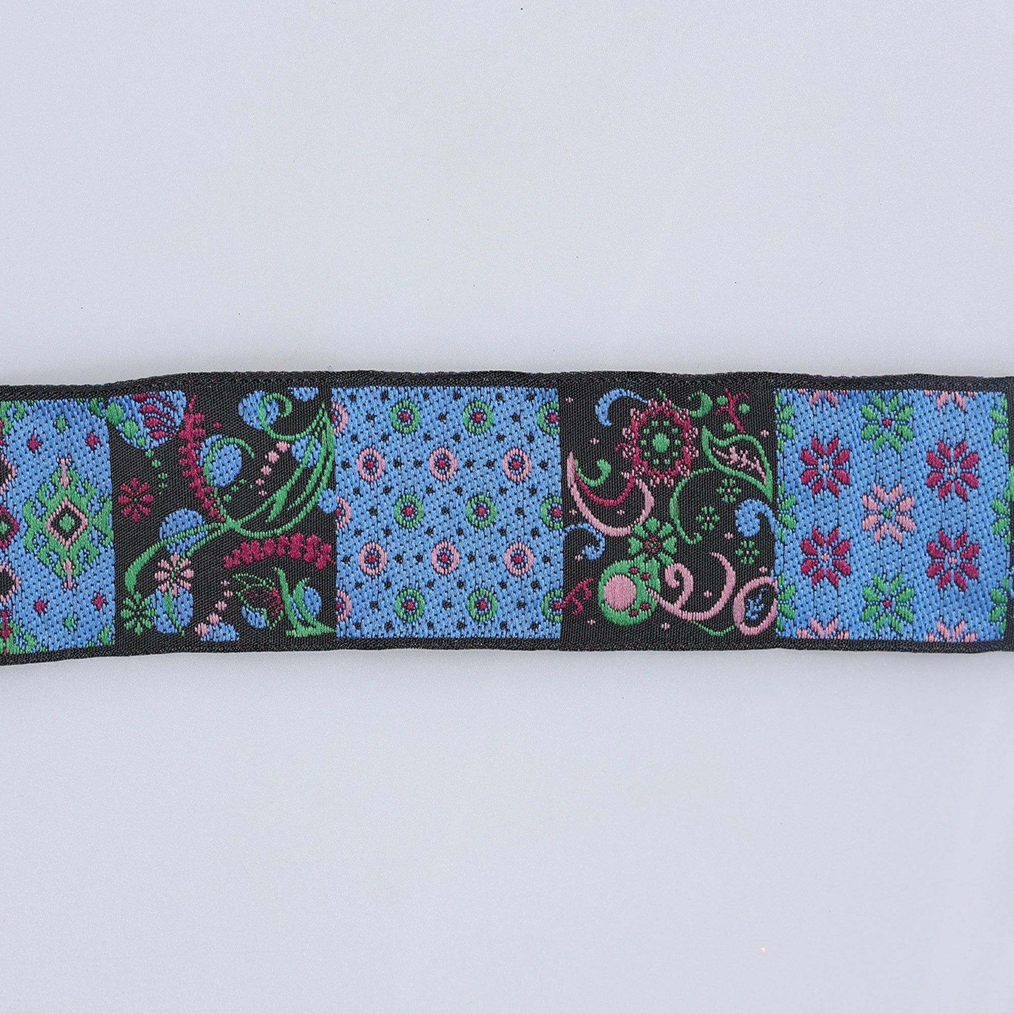 Banda decorativa M30 - Ahura