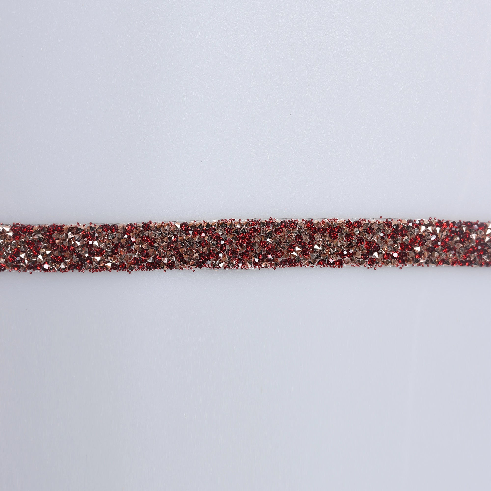 Aplicatii cu strasuri M380 - Ahura