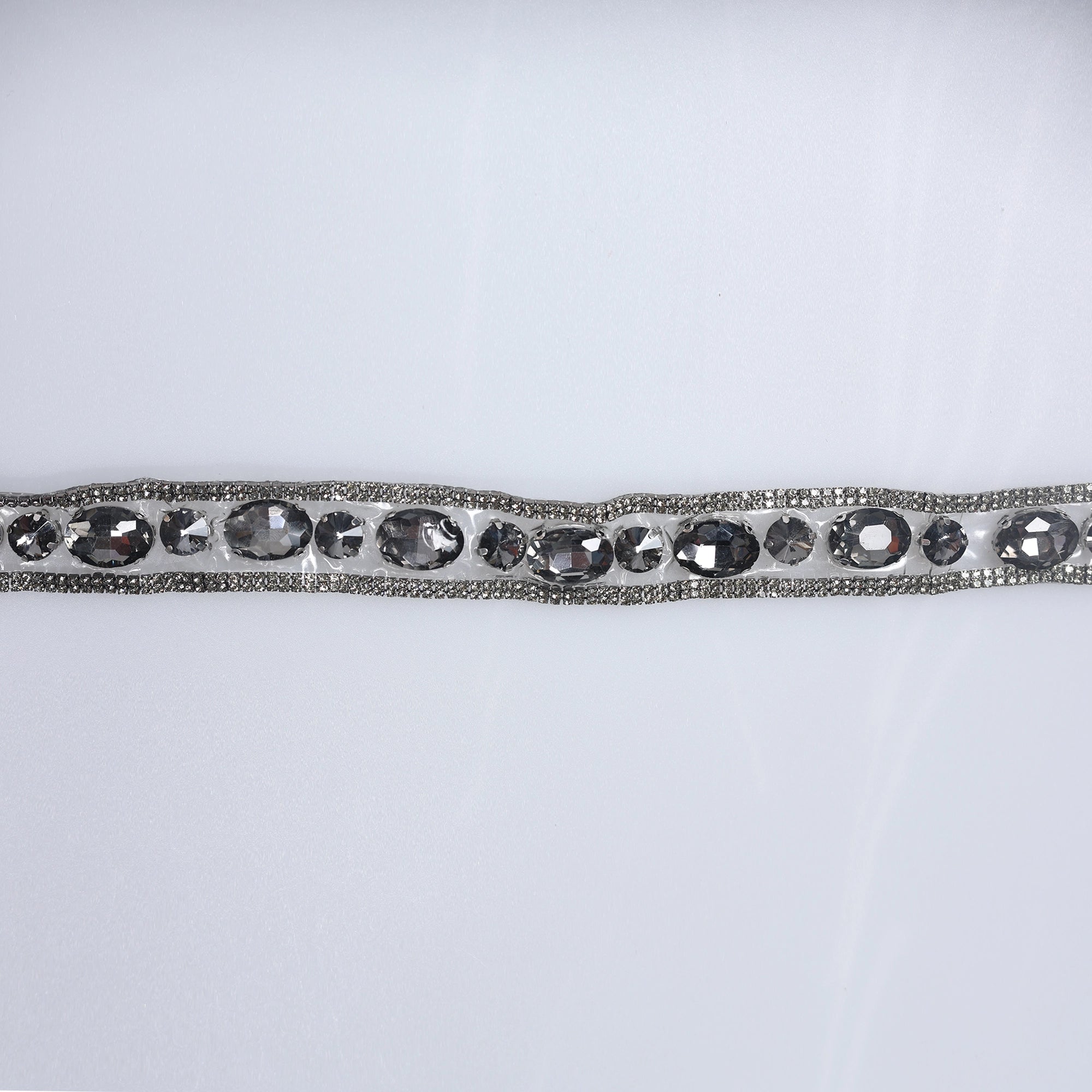 Banda cu strasuri M27 - Ahura