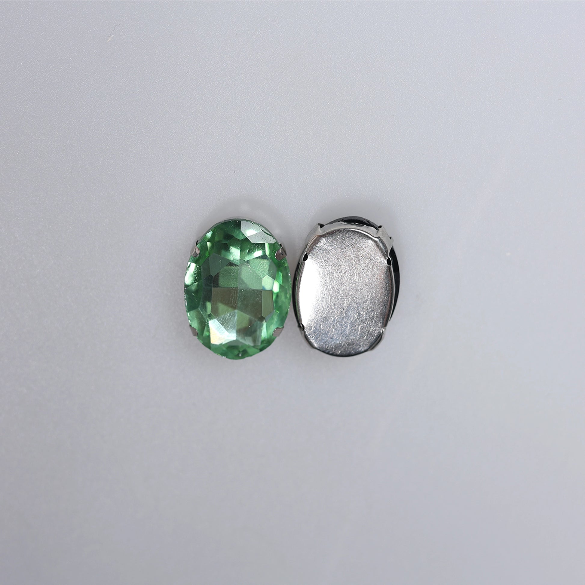 Piatră pentru cusut tip lacrimă 2.5x2 cm - Ahura