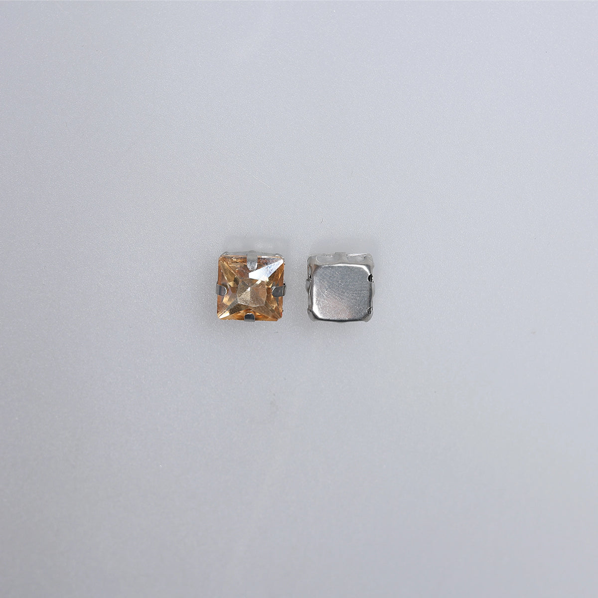 Piatră pentru cusut tip lacrimă 1x1 cm - Ahura