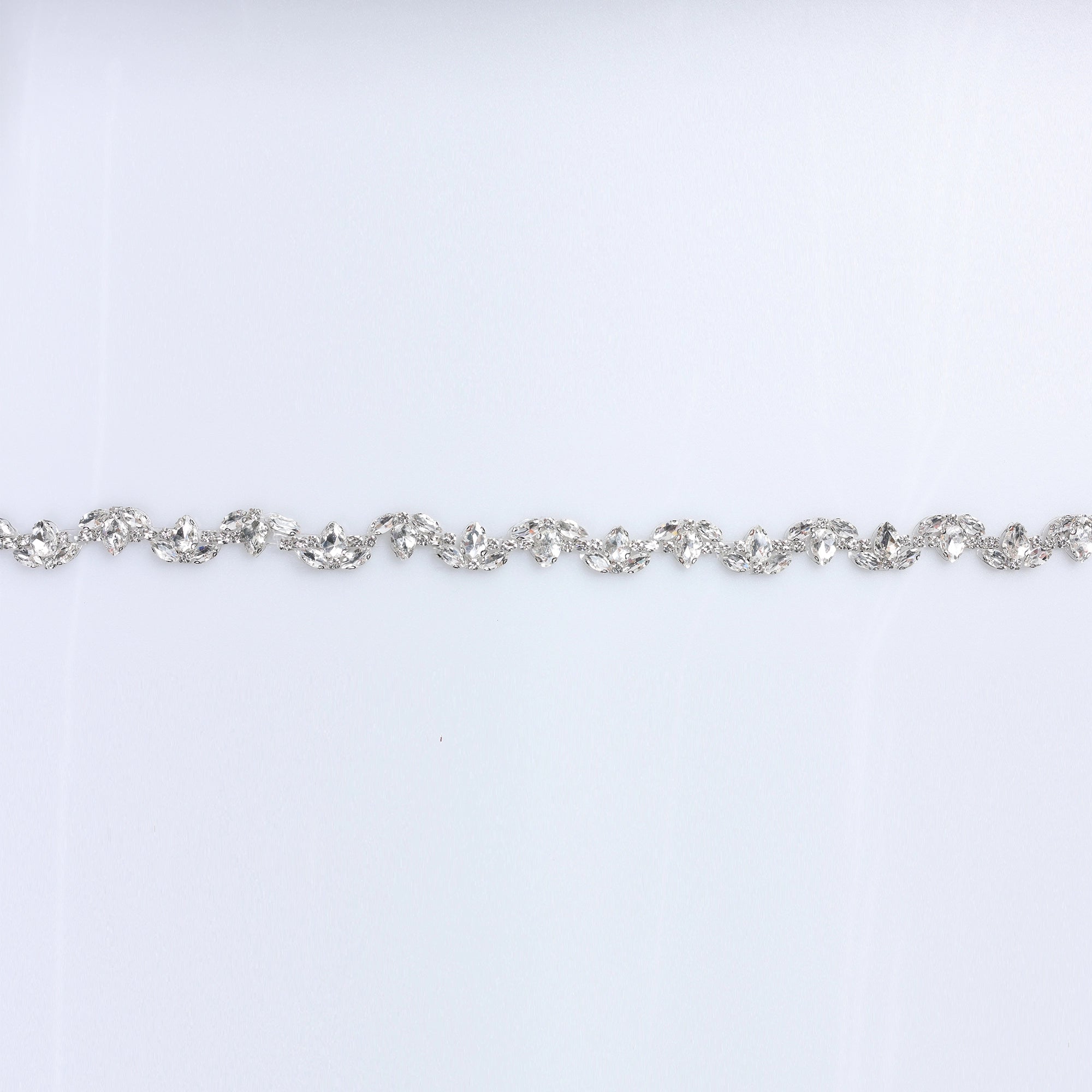 Banda cu strasuri M4 - Ahura