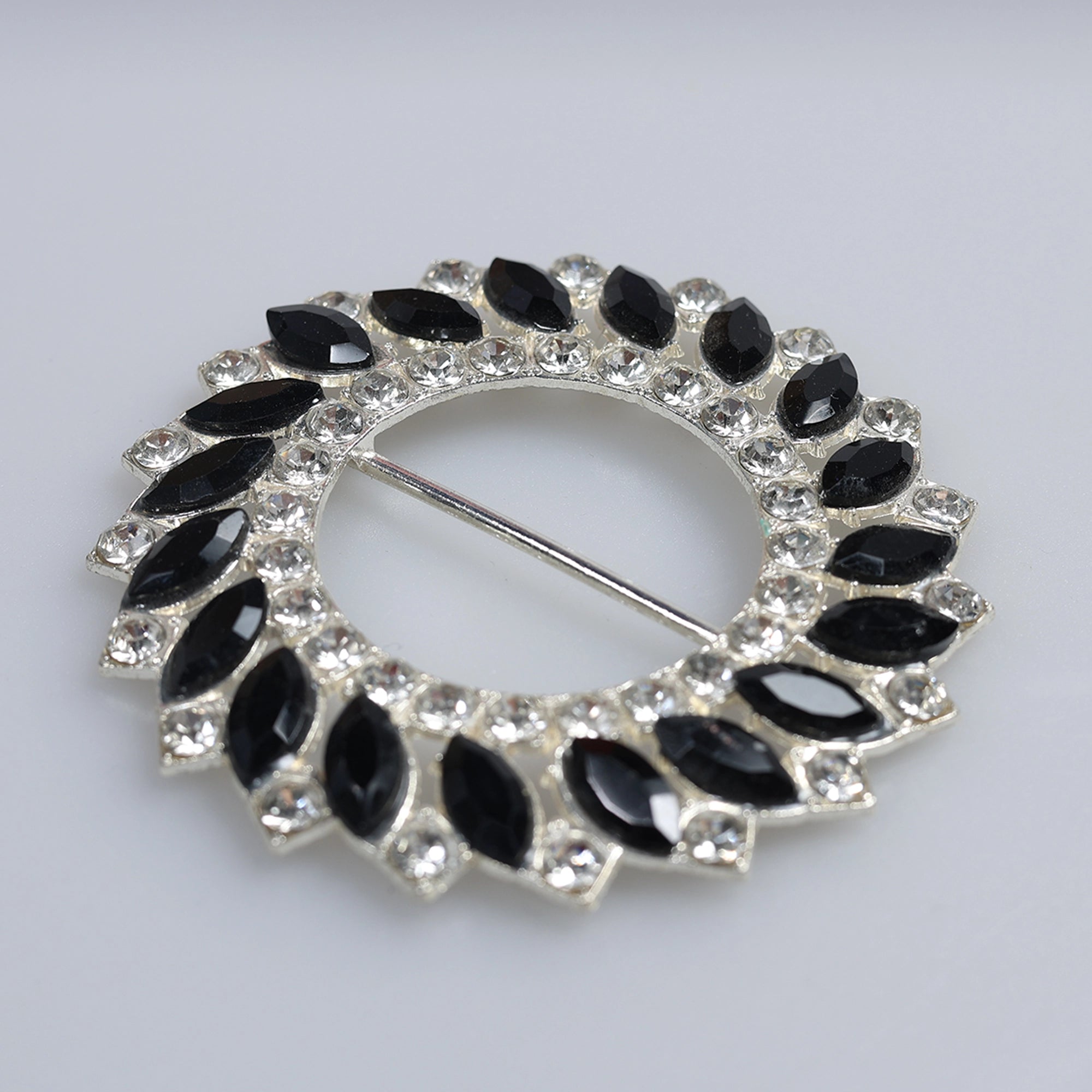 Catarame cu strasuri M38 - Ahura