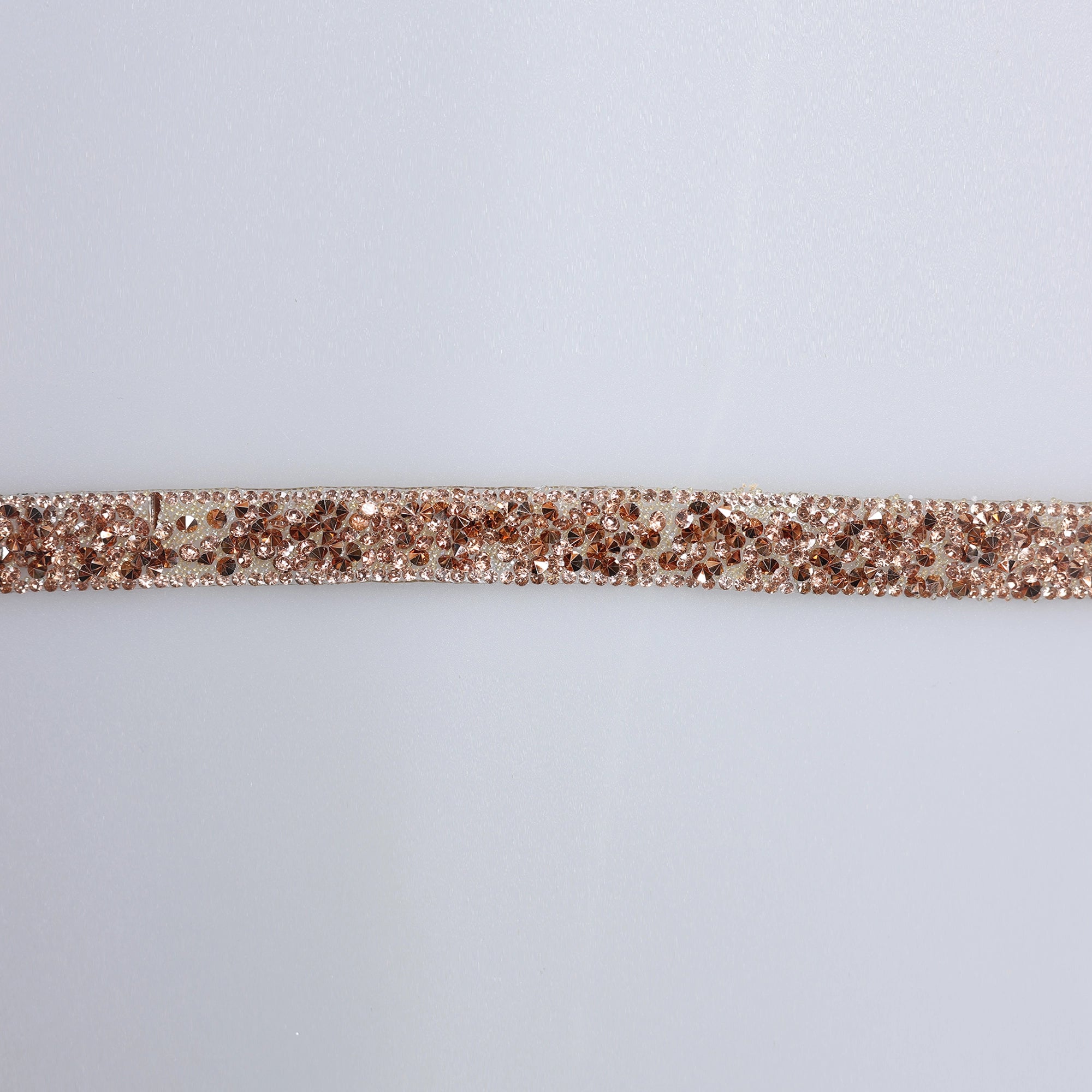 Aplicatii cu strasuri M384 - Ahura