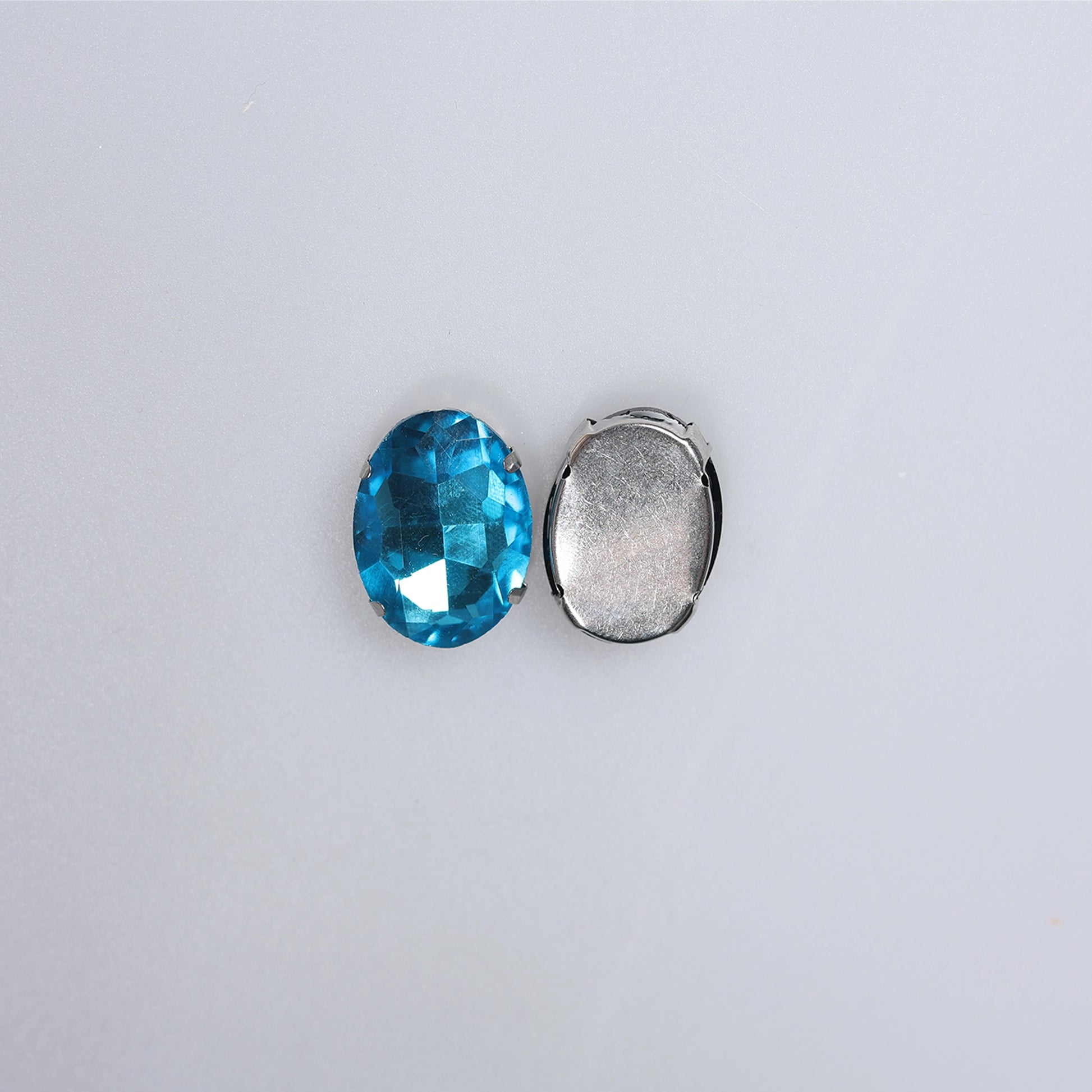 Piatră pentru cusut tip lacrimă 2.5x2 cm - Ahura