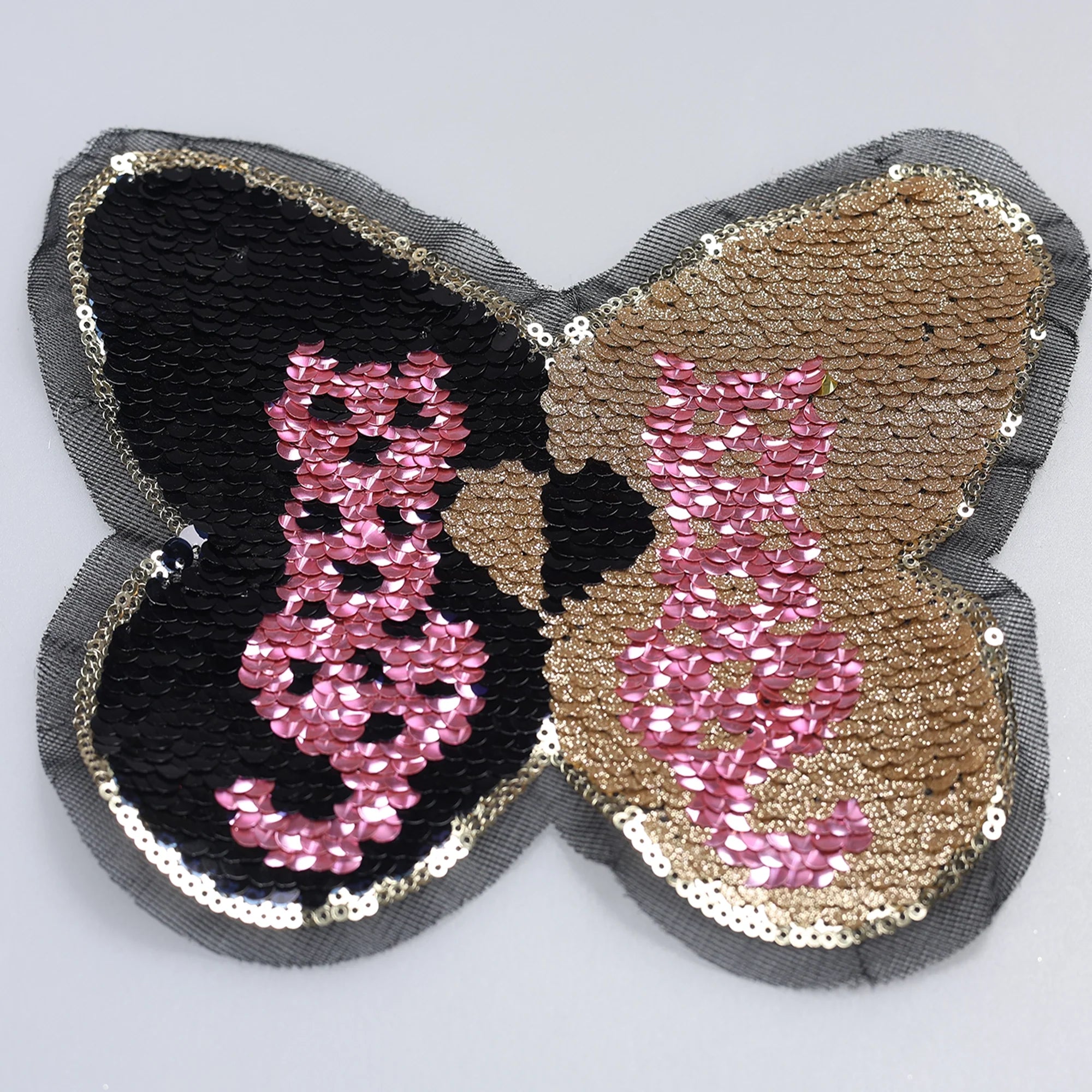 Aplicații Textile Decorative – 68 Modele