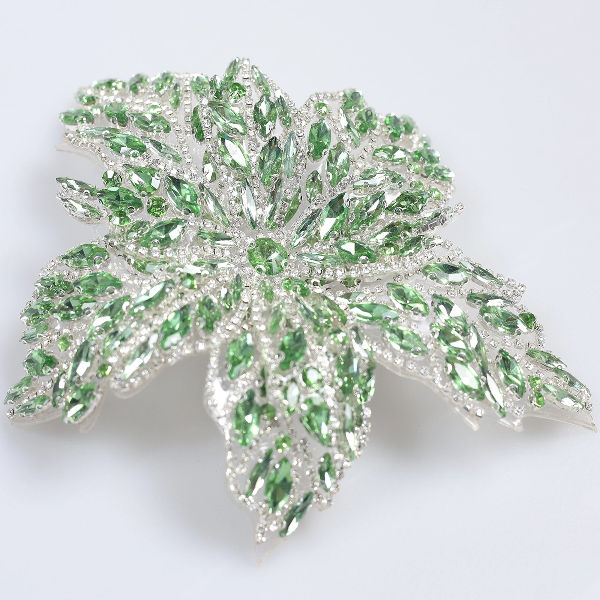 Floare Decorativa Aplicabila cu Strasuri\Cristale Dimensiune: 19 x 17 cm - Ahura