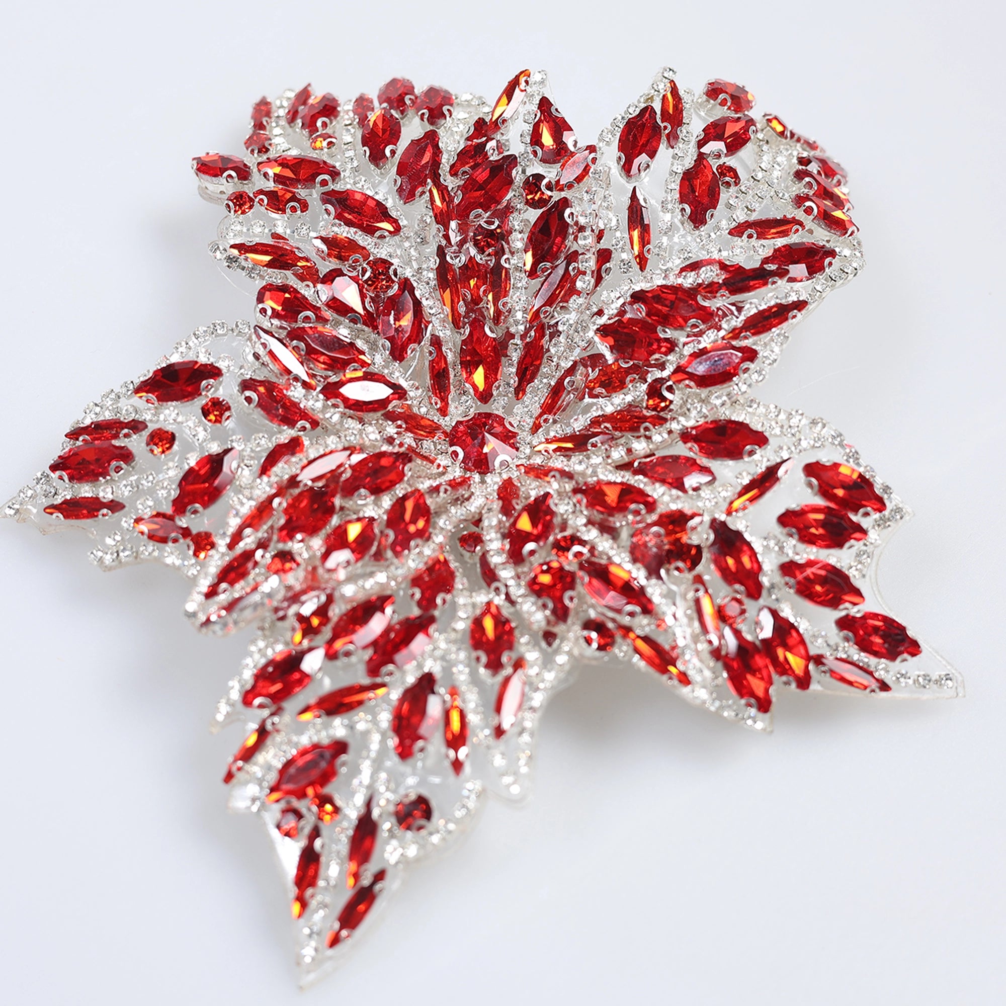 Floare Decorativa Aplicabila cu Strasuri\Cristale Dimensiune: 19 x 17 cm - Ahura