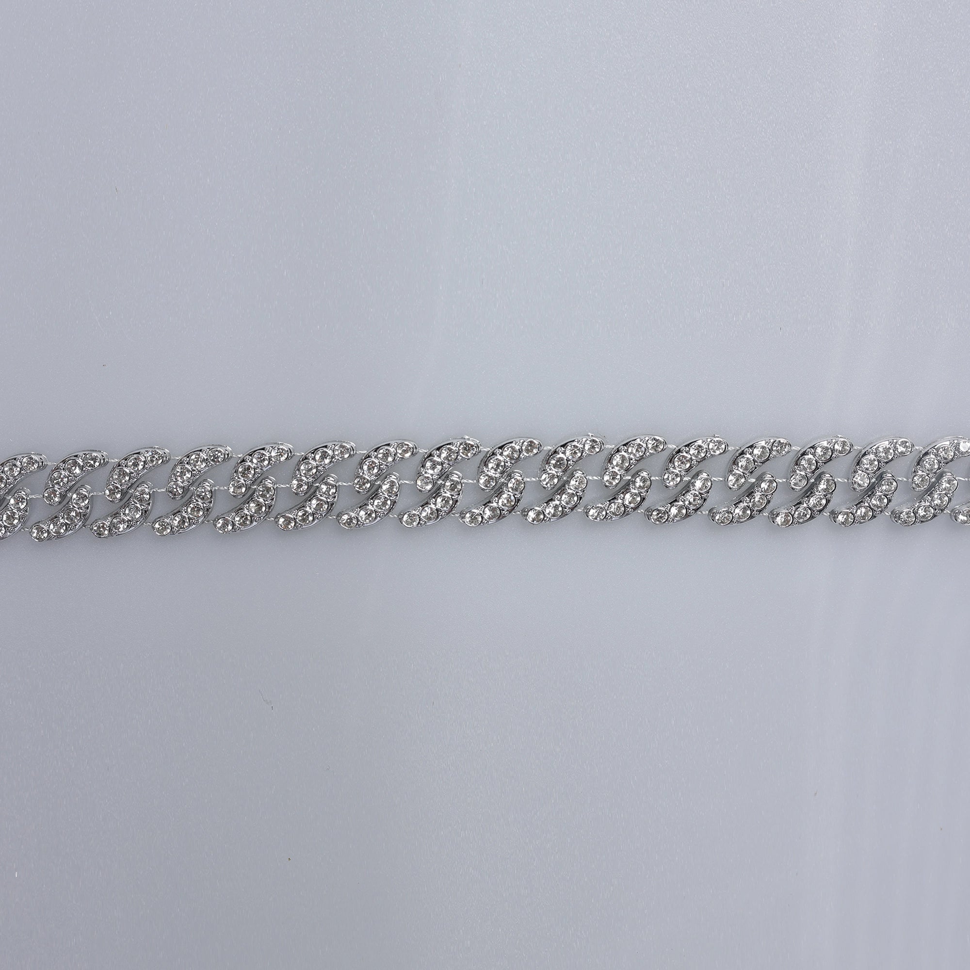 Aplicatii cu strasuri M323 - Ahura