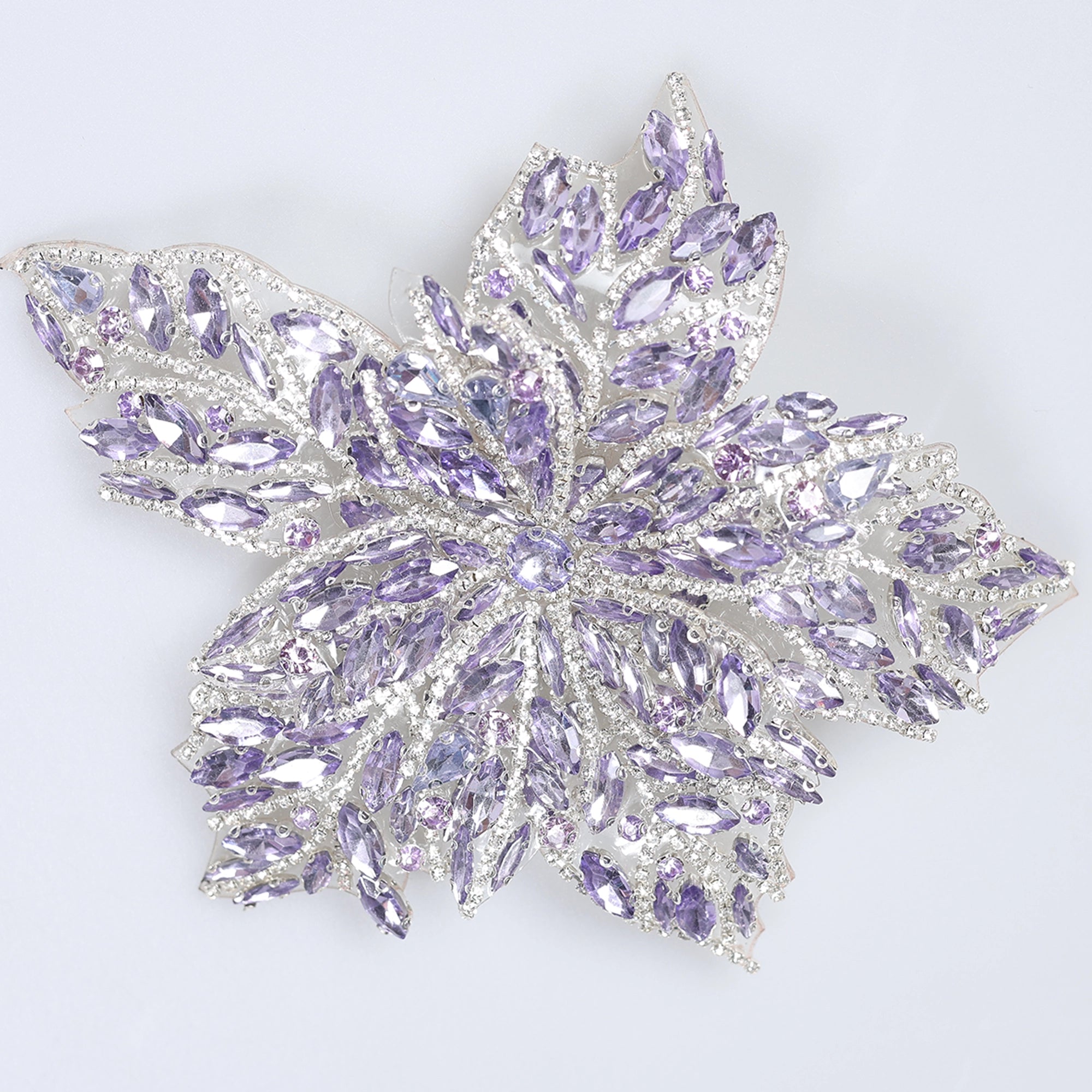 Floare Decorativa Aplicabila cu Strasuri\Cristale Dimensiune: 19 x 17 cm - Ahura