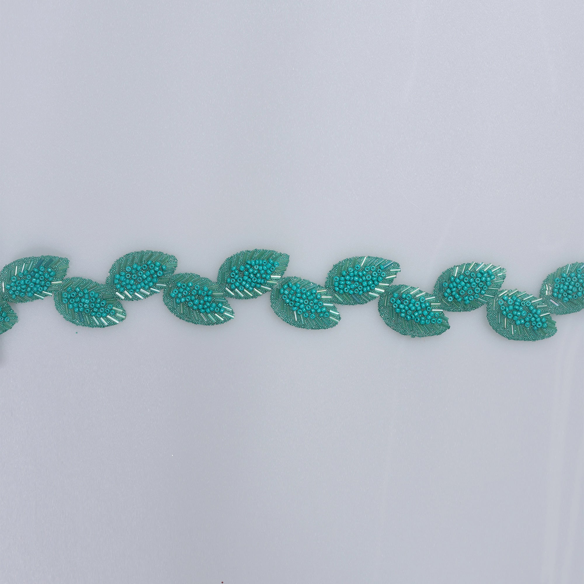 Aplicatii cu strasuri M252 - Ahura