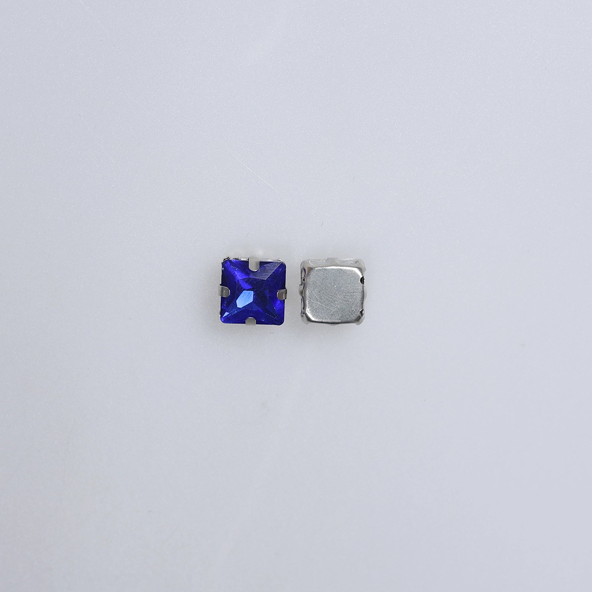 Piatră pentru cusut tip lacrimă 1x1 cm - Ahura