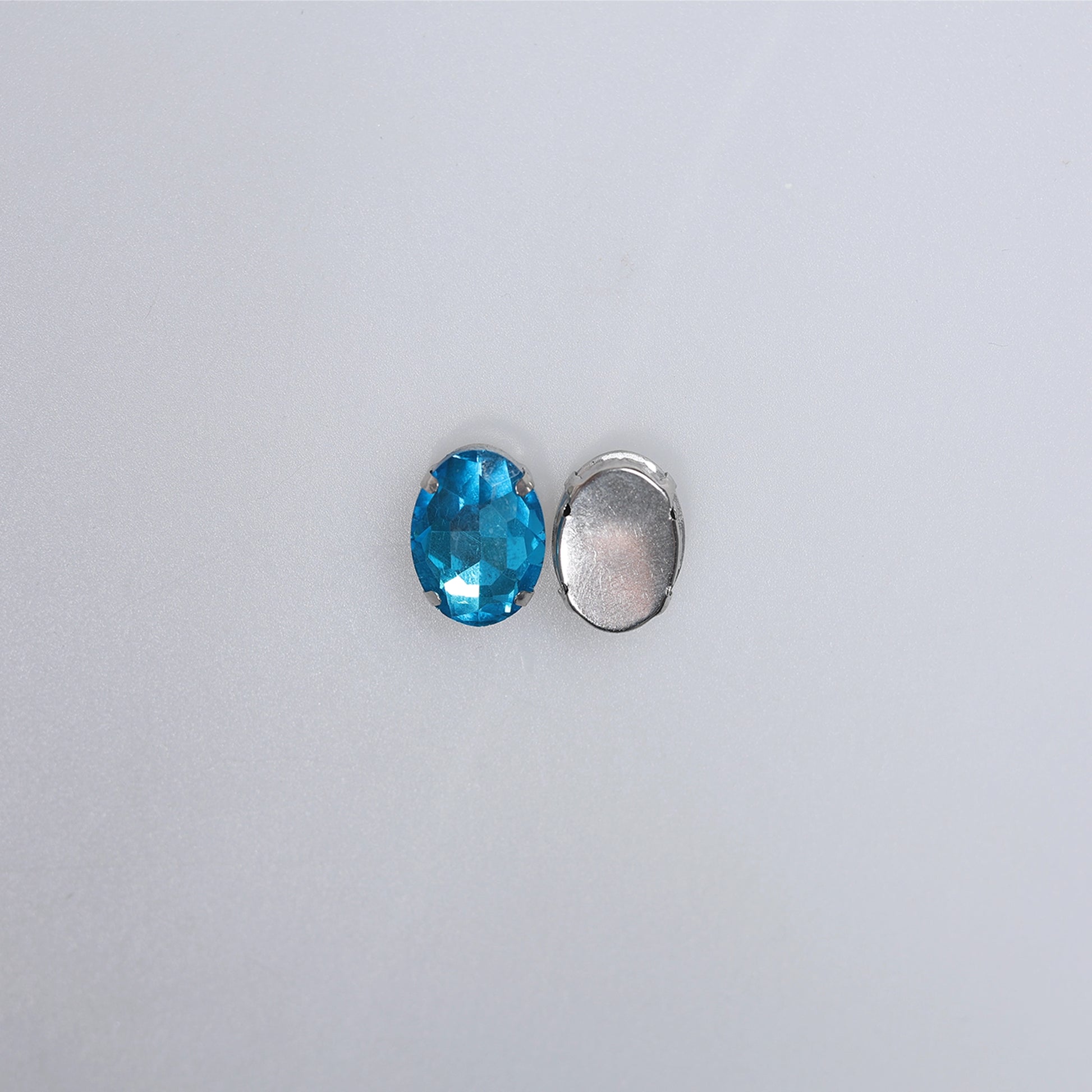 Piatră pentru cusut tip lacrimă 1.5x1 cm - Ahura