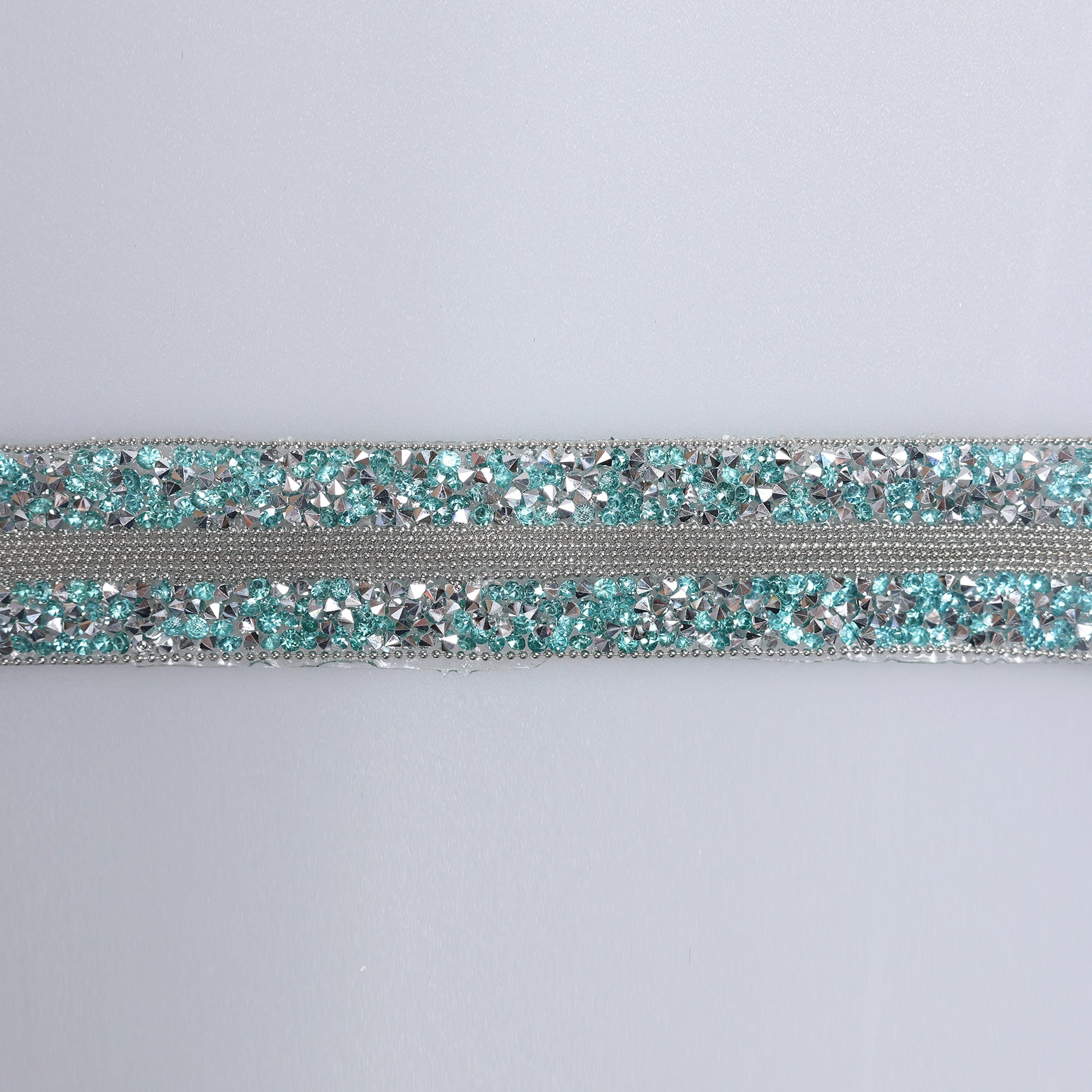 Aplicatii cu strasuri M394 - Ahura