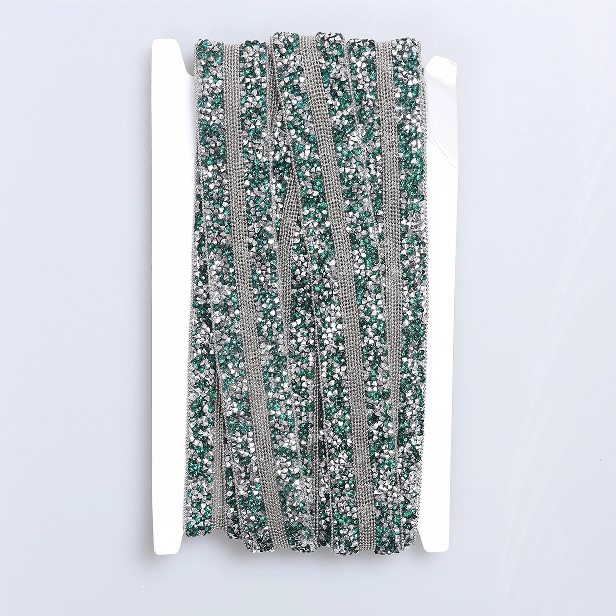 Aplicatii cu strasuri M395 - Ahura