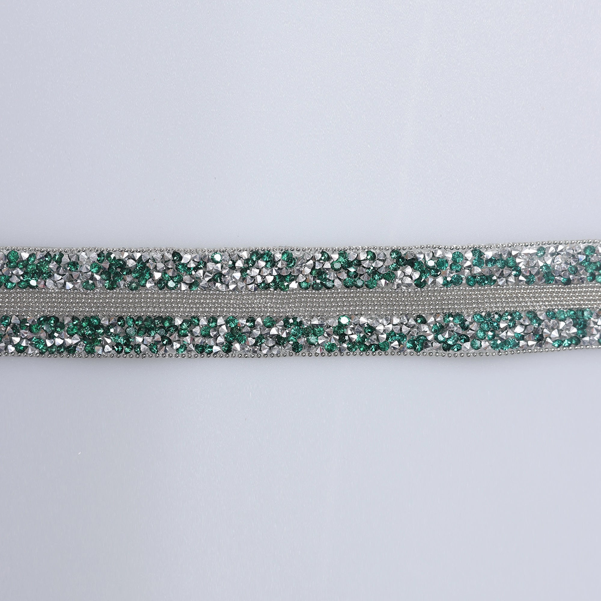 Aplicatii cu strasuri M395 - Ahura