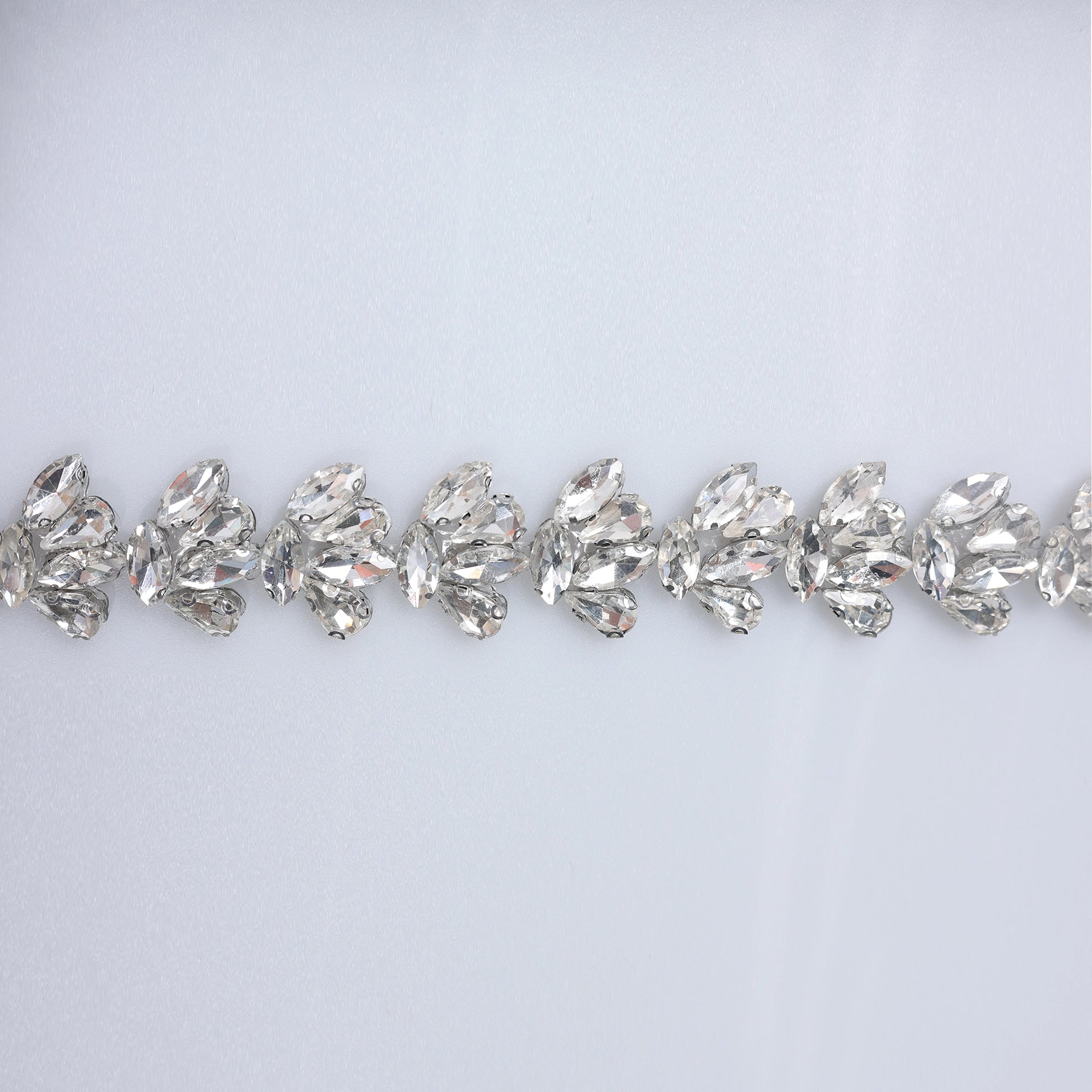 Banda cu strasuri M30 - Ahura