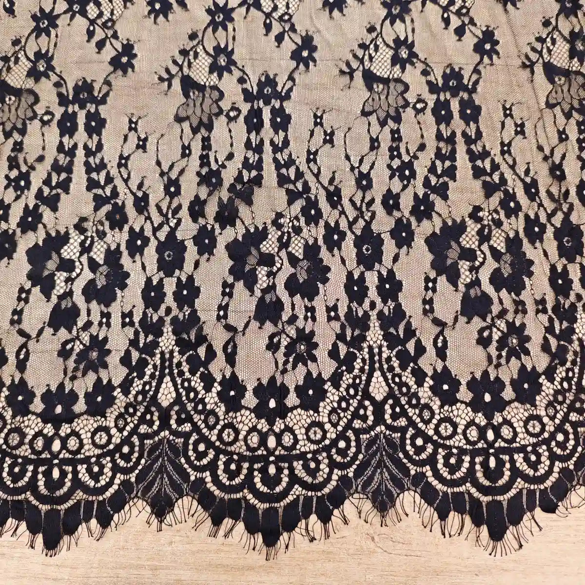 Chantilly M1 Cupon 300CM - Ahura