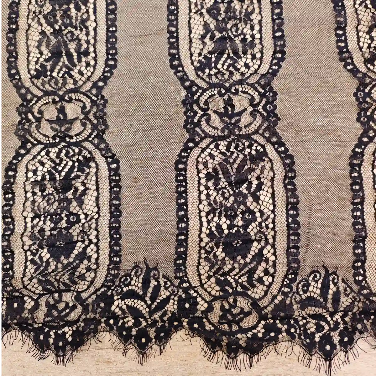 Chantilly M24 Cupon 300CM - Ahura