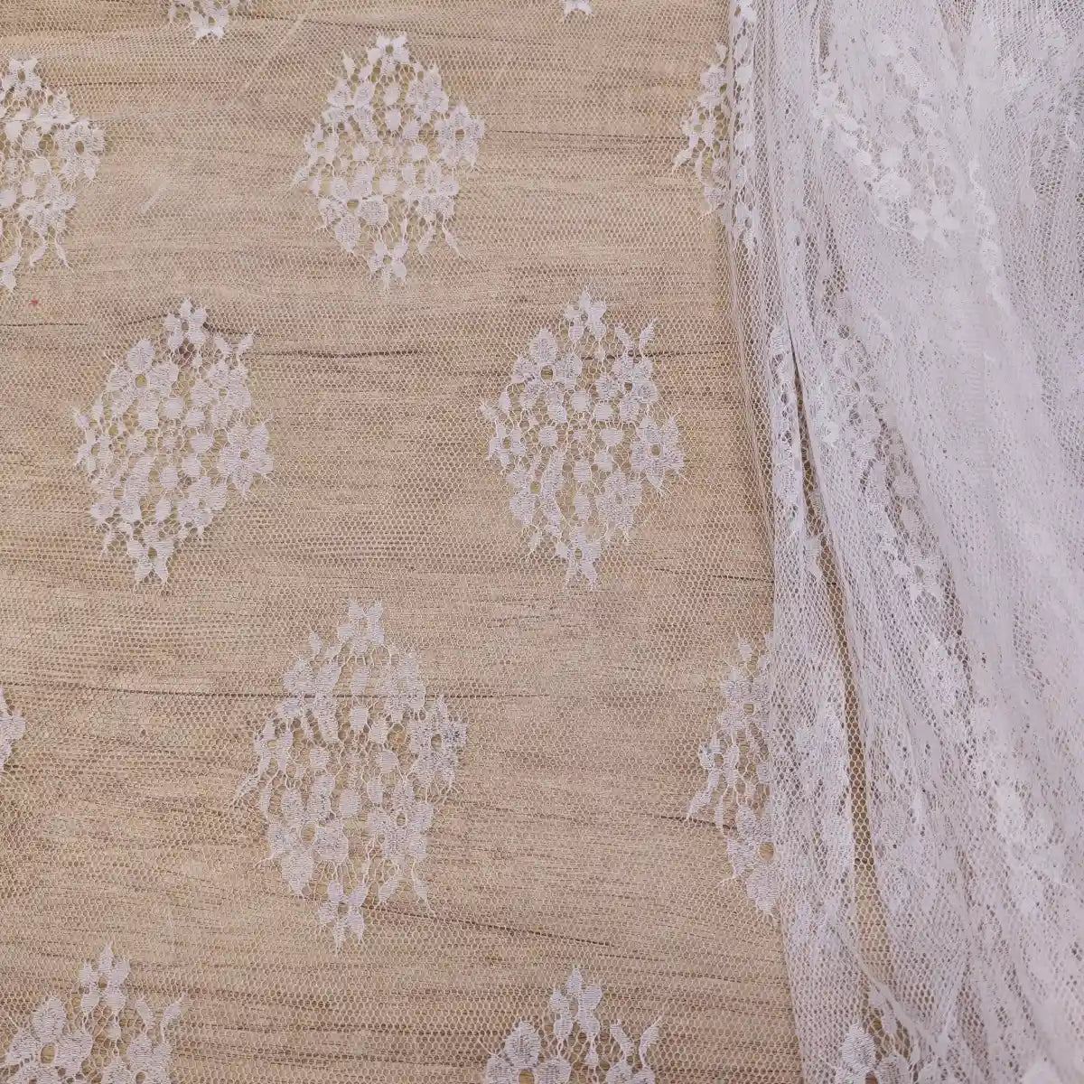 Chantilly M33 Cupon 300CM - Ahura