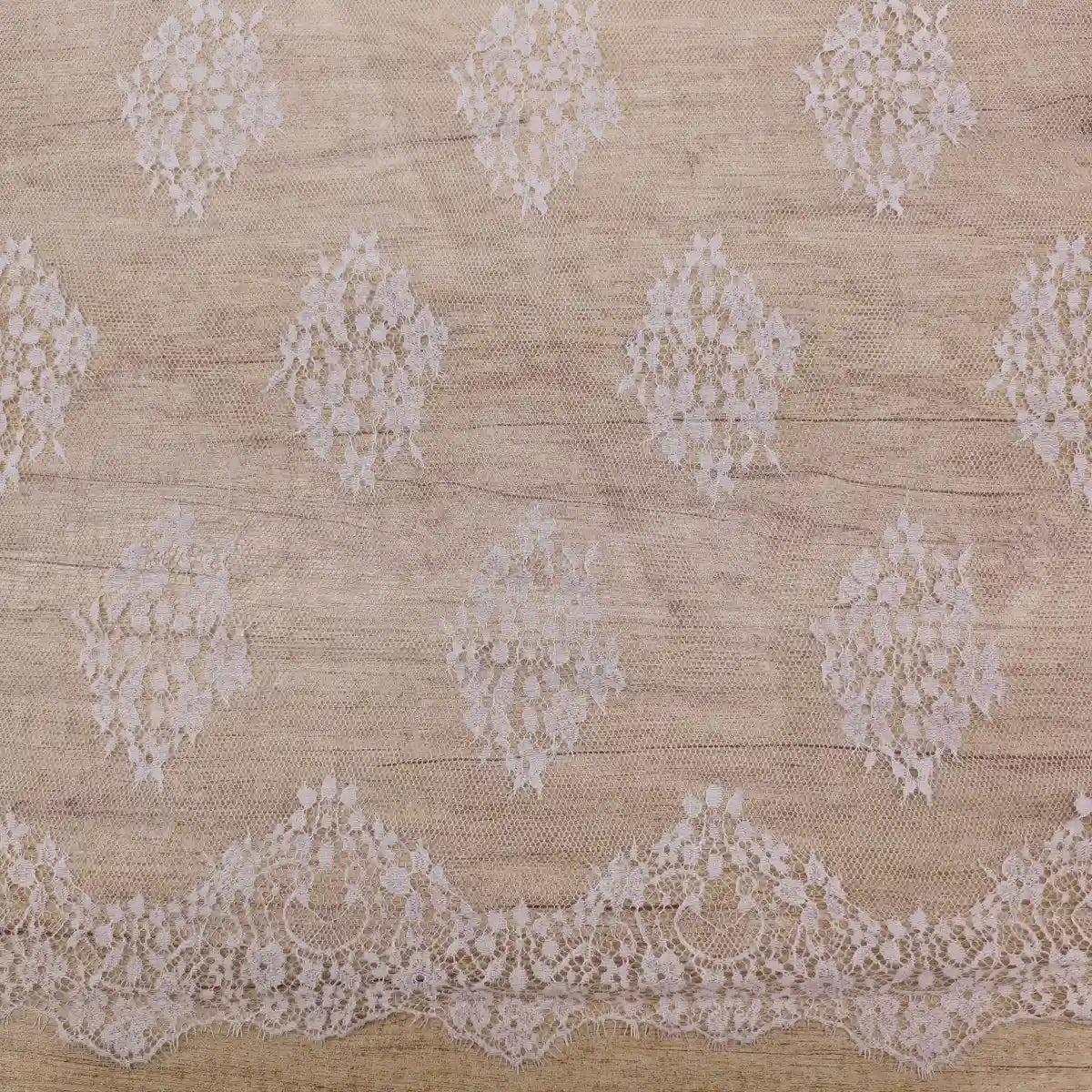 Chantilly M33 Cupon 300CM - Ahura