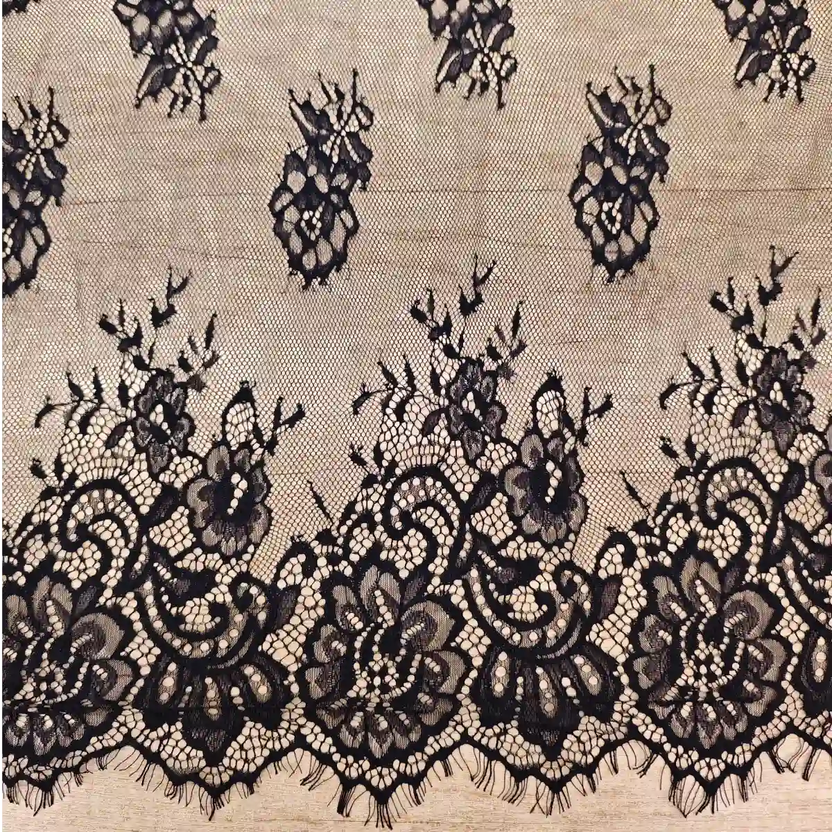 Chantilly M6 Cupon 300CM - Ahura