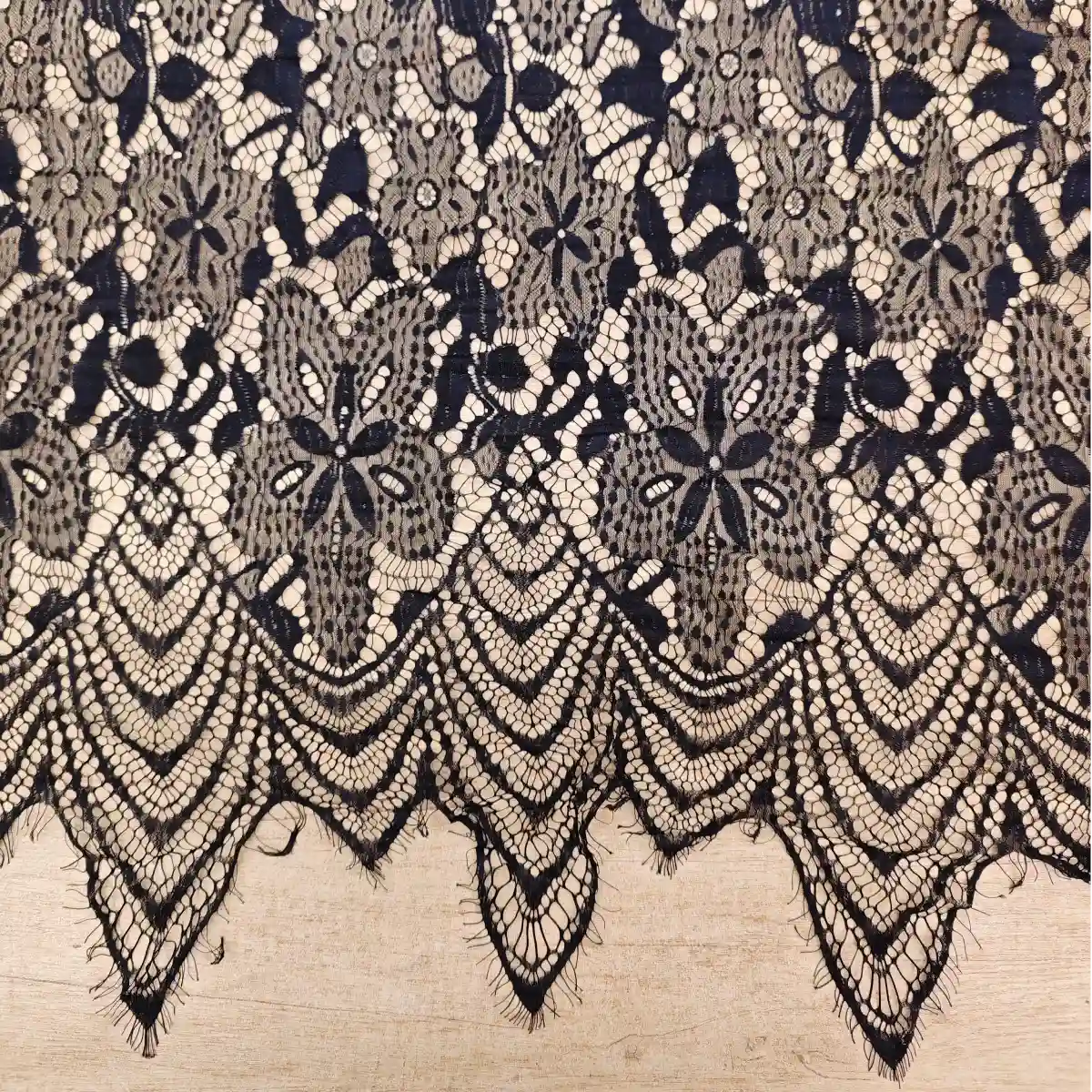 Chantilly M61 Cupon 300CM - Ahura