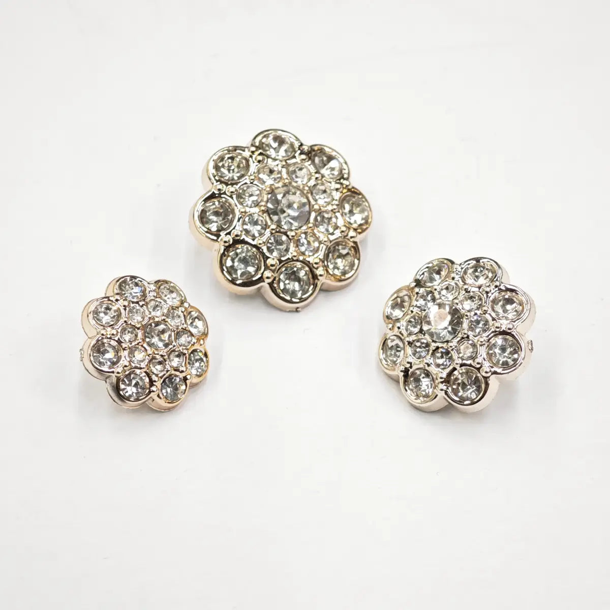 Nasturi plastic cu Cristale M7 - Ahura