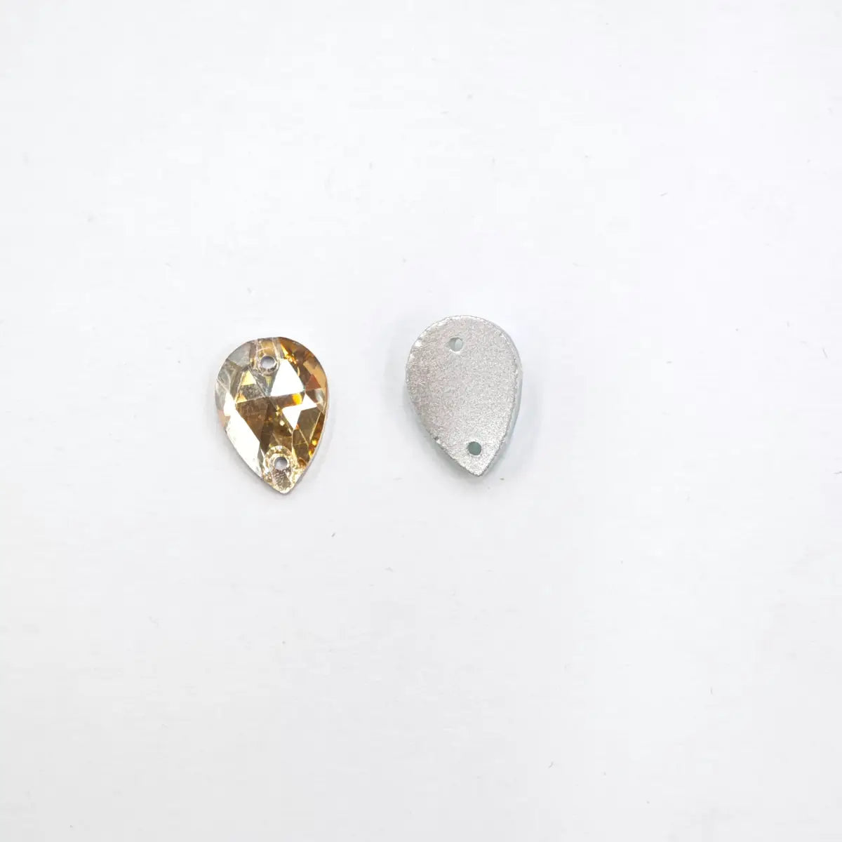 Piatră pentru cusut tip lacrimă 14x10mm - Ahura