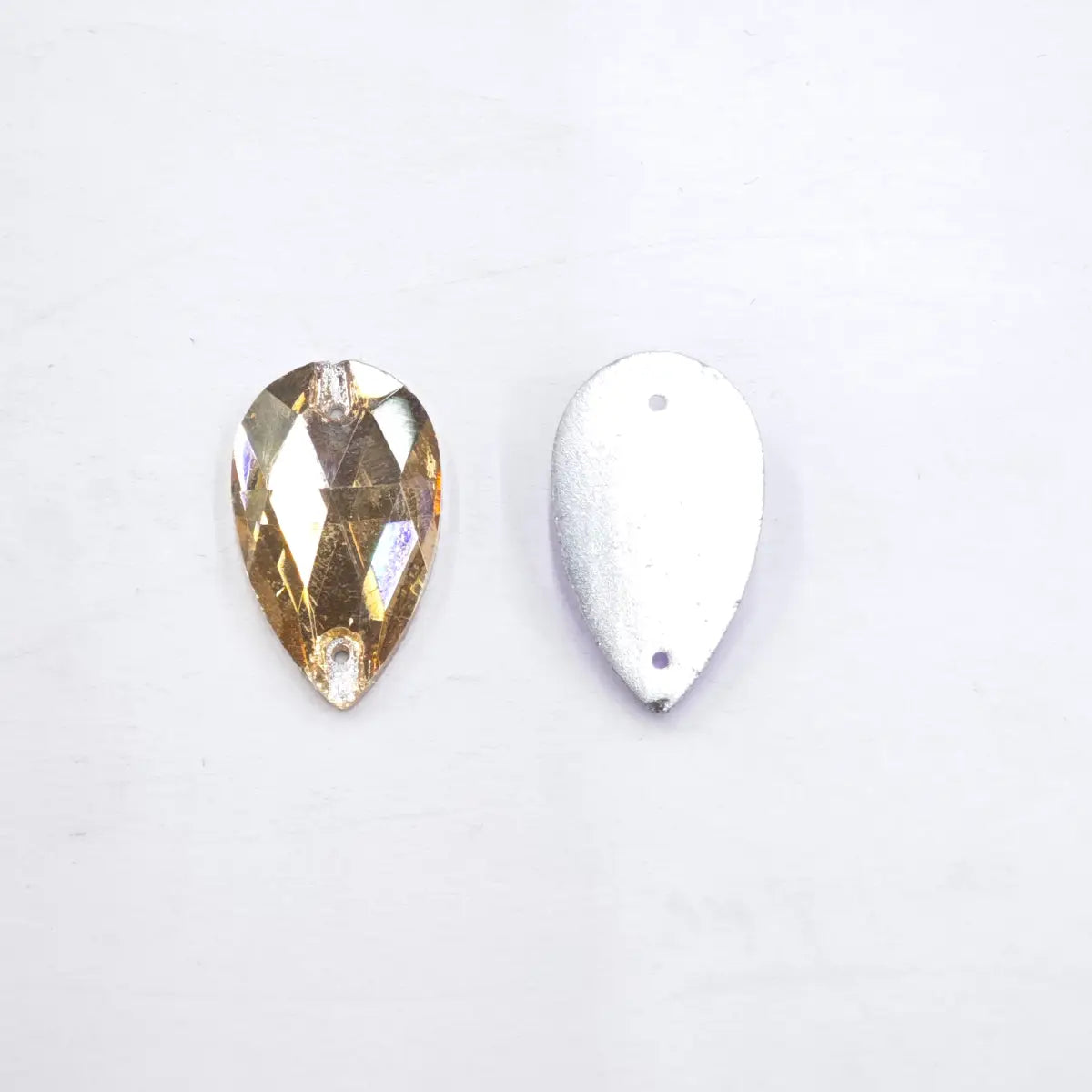 Piatră pentru cusut tip lacrimă 28x16mm - Ahura