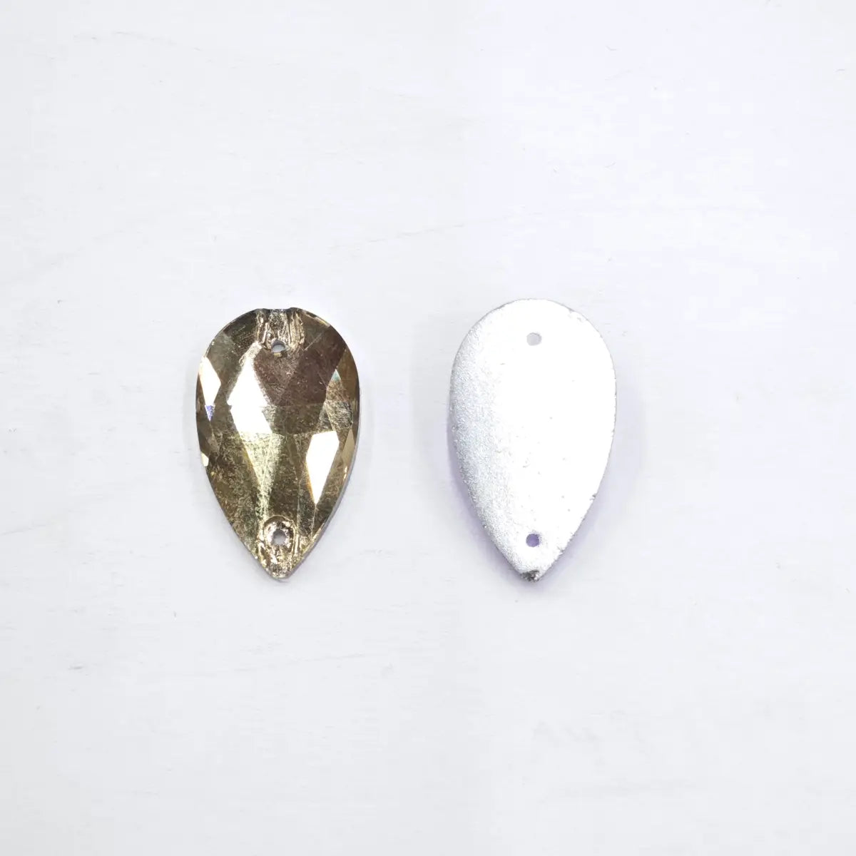 Piatră pentru cusut tip lacrimă 28x16mm - Ahura
