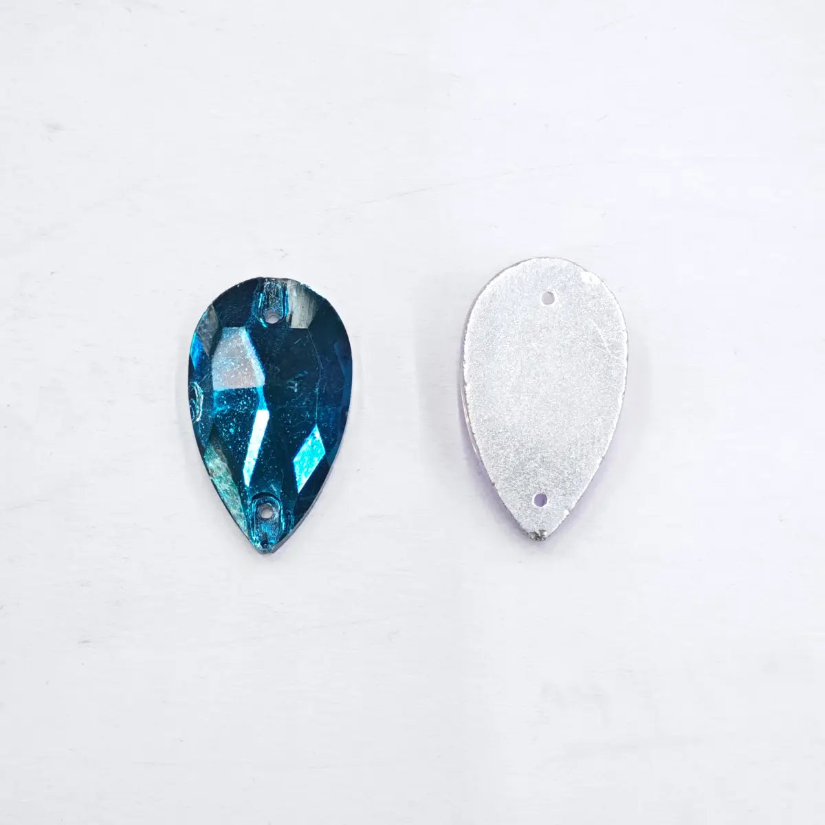 Piatră pentru cusut tip lacrimă 28x16mm - Ahura