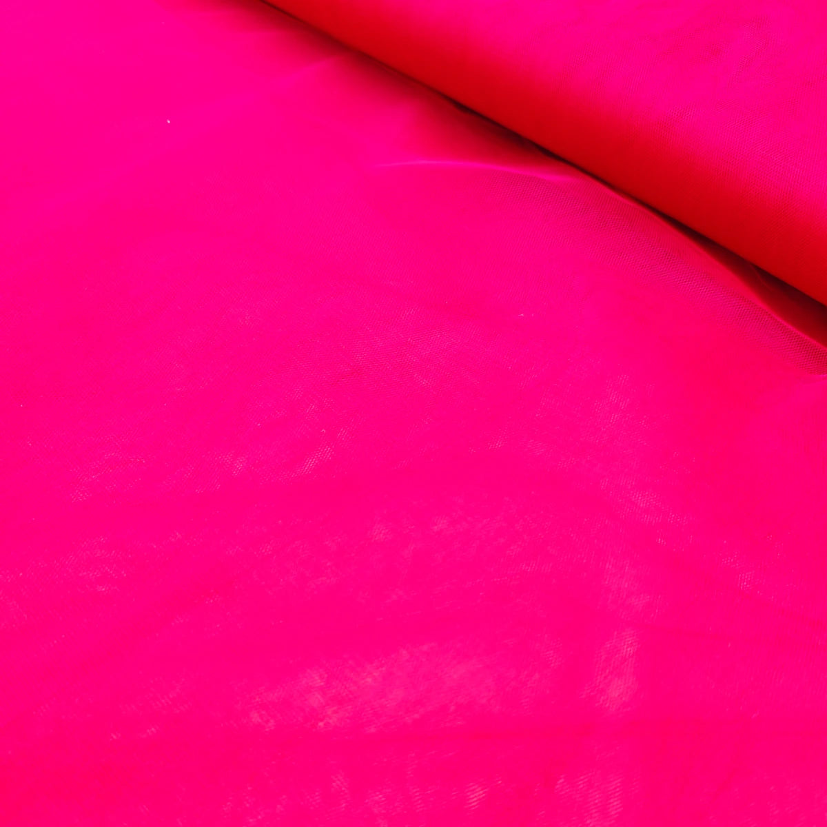 Tulle 3M latime - Fuchsia Intense (C40) - Ahura