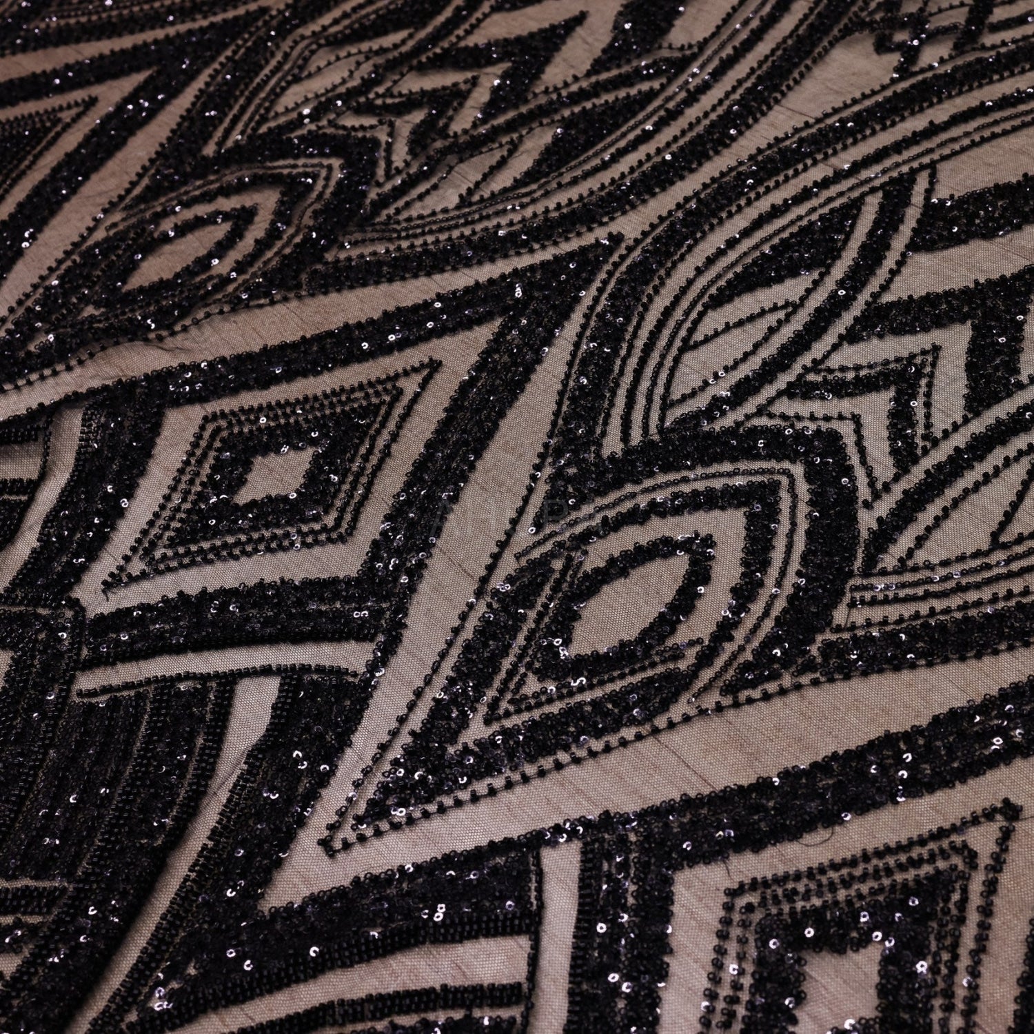 Broderie de lux B76 Negru la metru